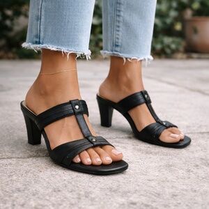 Tahari Black Leather Open-Toe Sandals, size 7